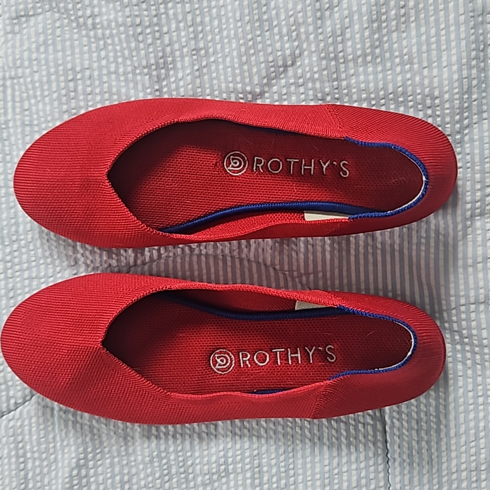 Red Rothy's round toe 8.5